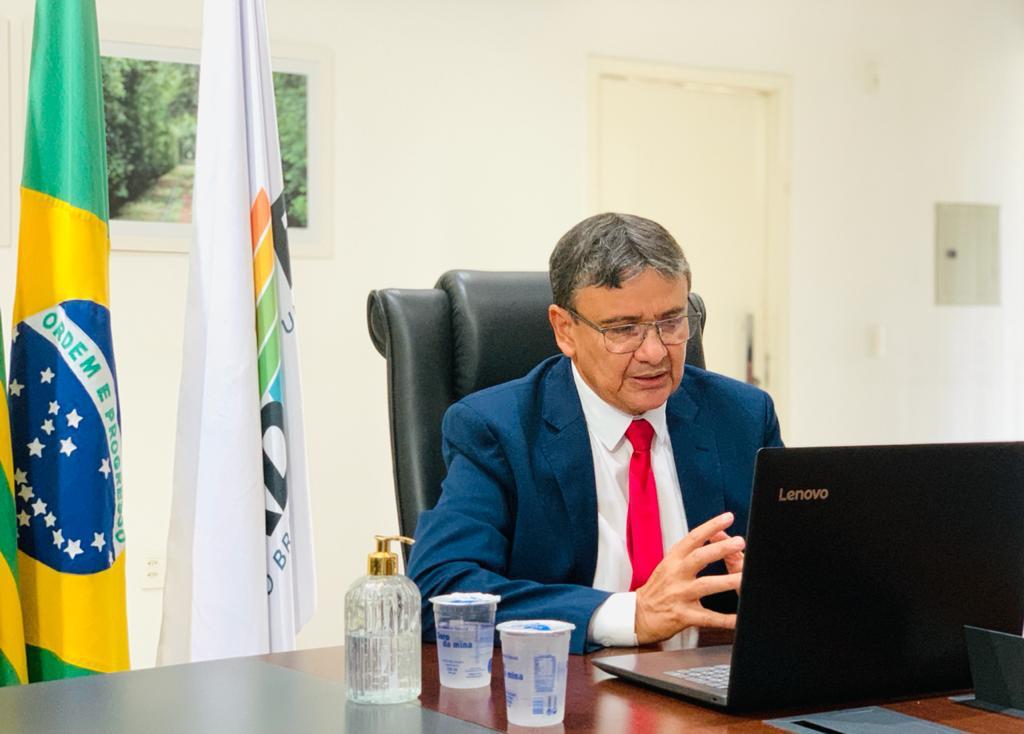 Wellington Dias em audiência com o ministro da Saúde