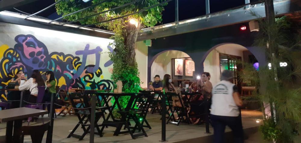 Fiscalização na primeira noite de toque de recolher em Teresina