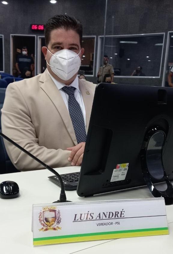 Luís André