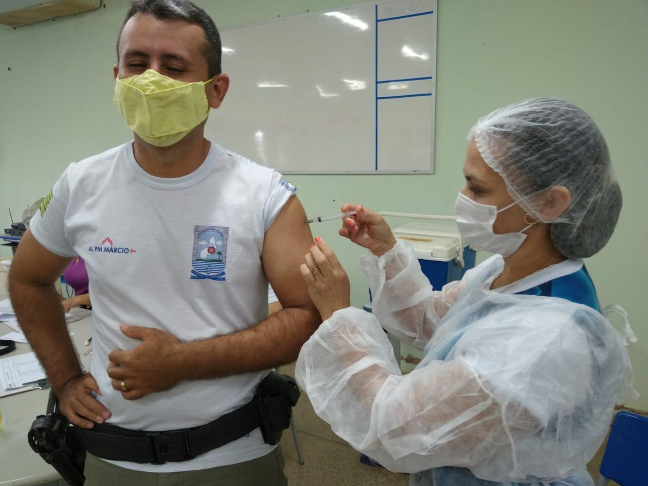 Piauí inicia vacinação de profissionais da Segurança