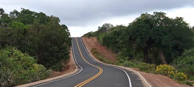 Governo do Estado pavimenta via que liga Rio Grande do Piauí a Pavussu