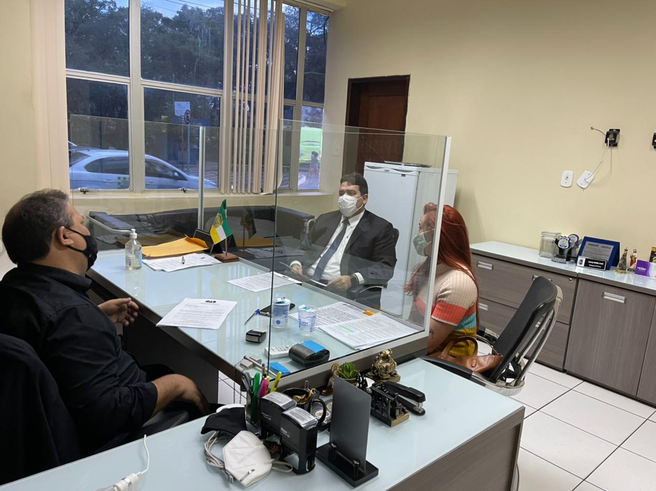 Denúncia de falso advogado atuando em Teresina