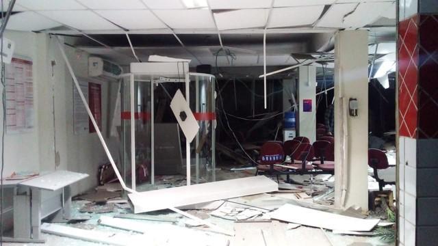 Criminosos explodem agência do Bradesco em Castelo do Piauí