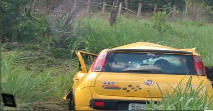 Carro em que estava  a família