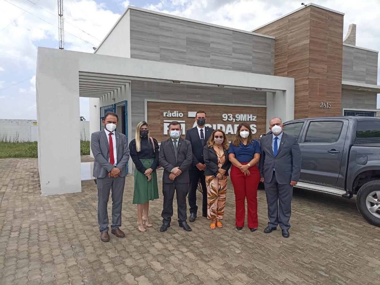 Integrantes da comitiva da OAB