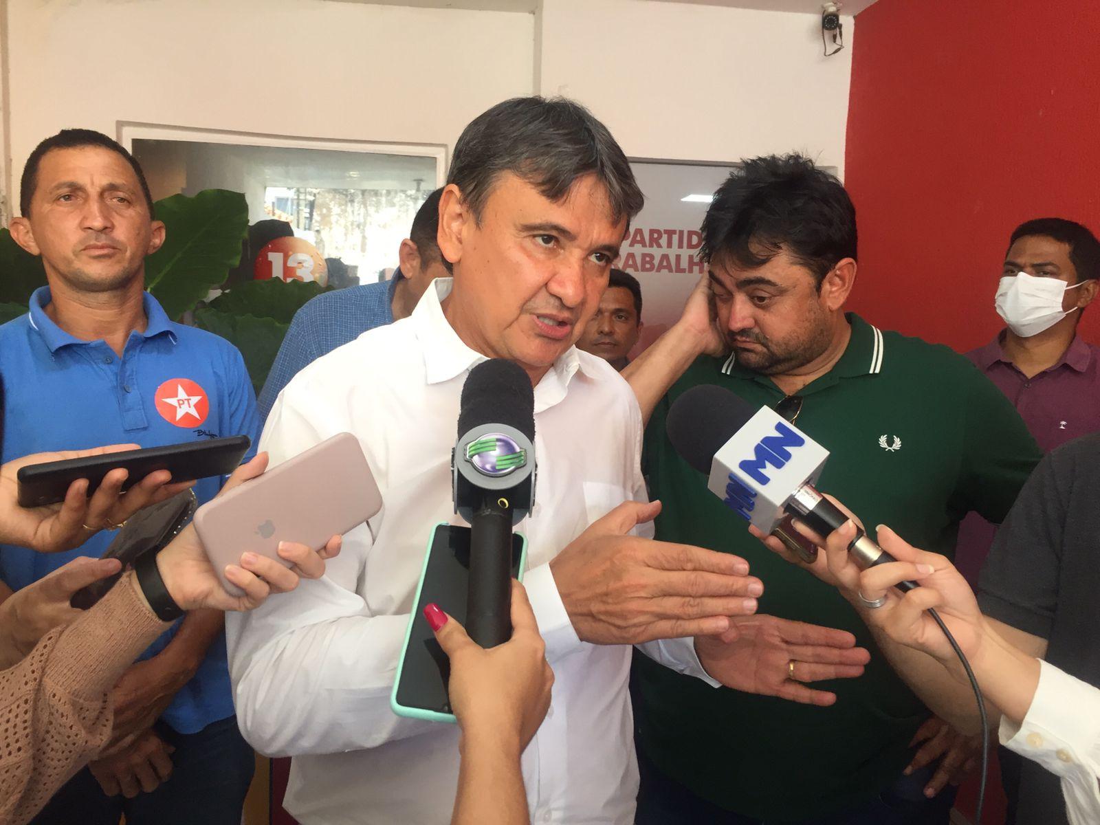Ex-governador Wellington Dias falou em ato de filiação de prefeitos, na sede do Partido dos Trabalhadores
