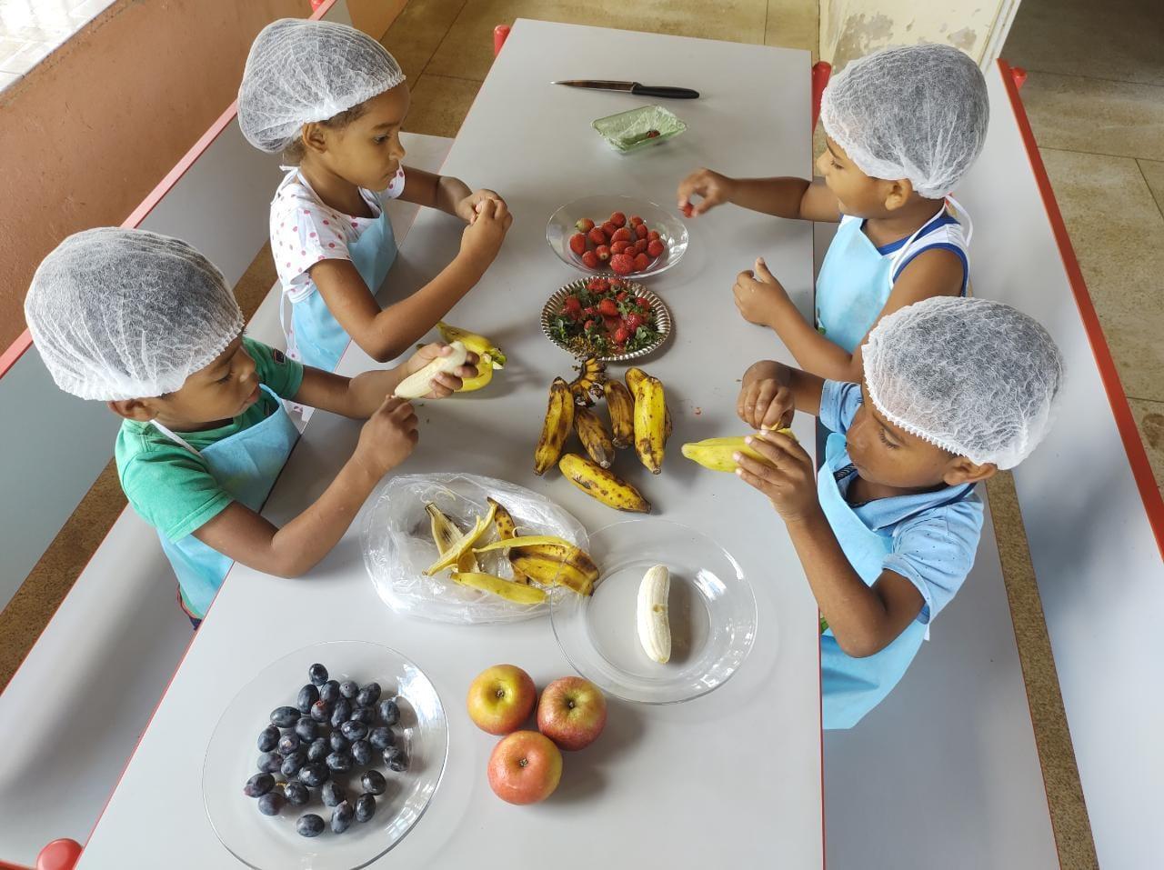 Comer bem é a base para o desenvolvimento físico, mental e emocional das crianças