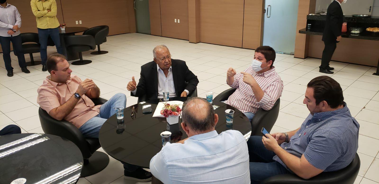 Prefeito Dr. Pessoa em visita à Câmara de Teresina