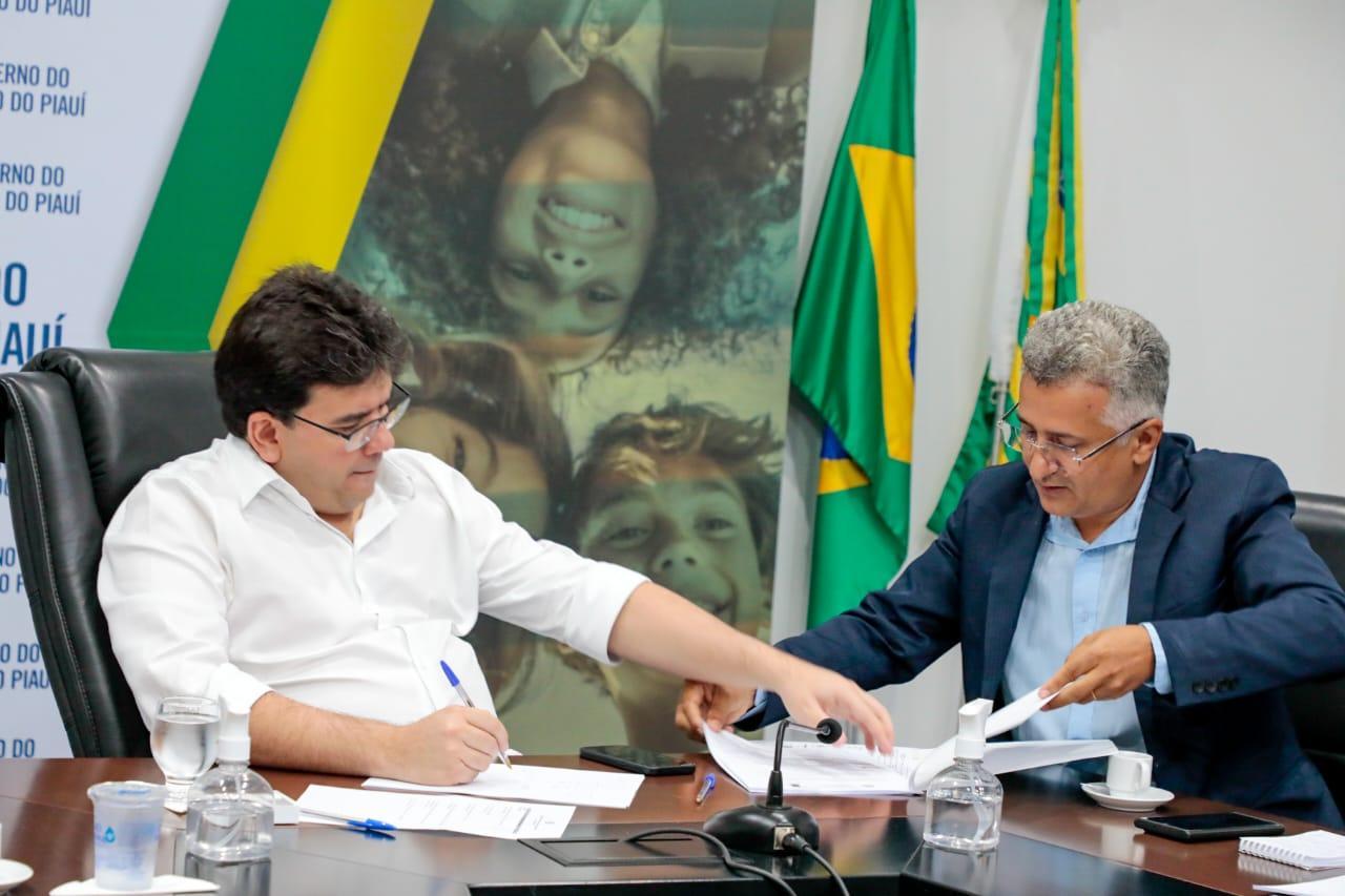 Rafael Fonteles e o reitor da Uespi, Evandro Alberto