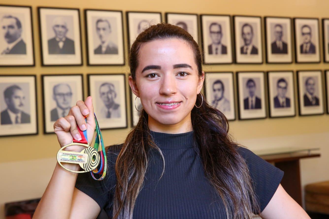 Victória Andressa Honorata