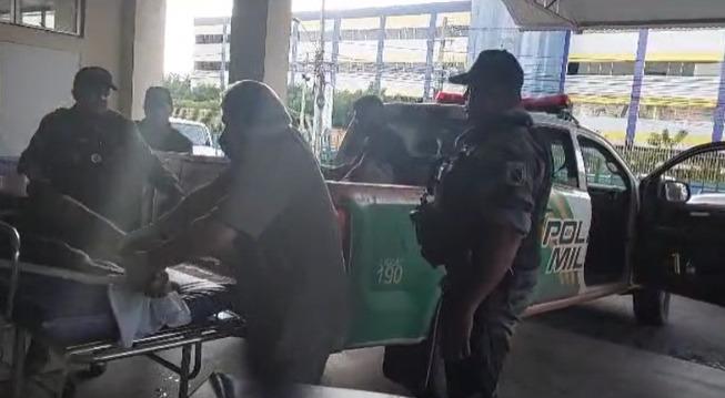 Momento em que baleados são levados para o HUT