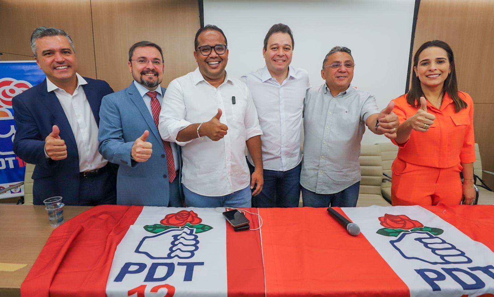 Fábio Novo recebe apoio do PDT