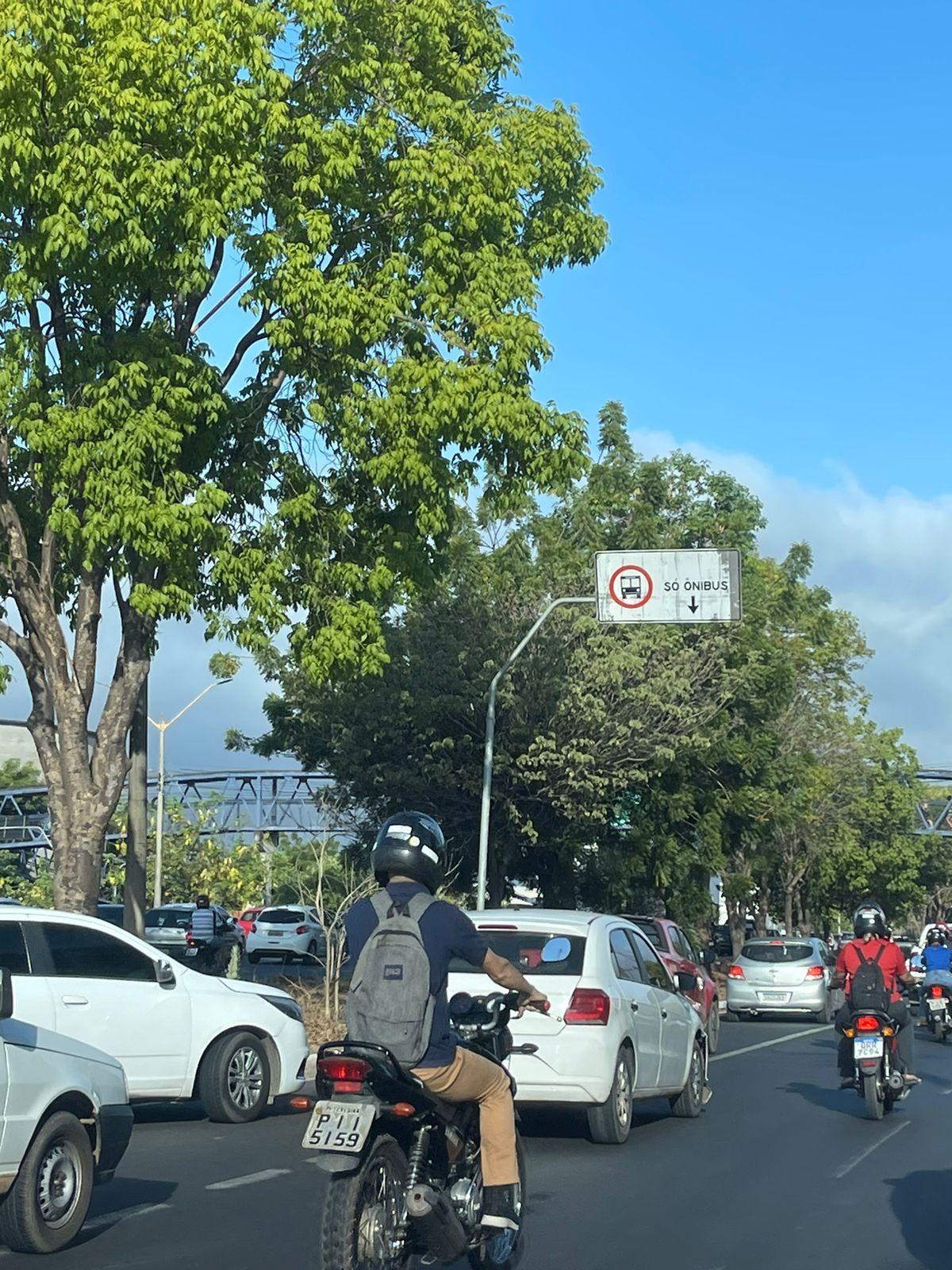 Trânsito é lento na BR 316