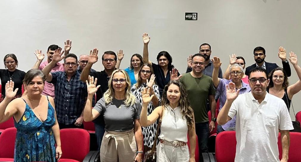 Médicos da prefeitura de Teresina paralisam atividades nesta segunda-feira