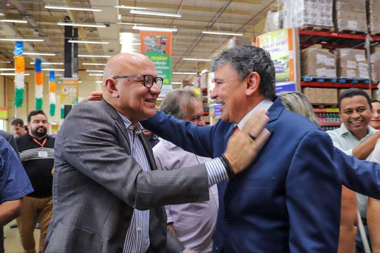 Presidente da Alepi, Franzé Silva (à esquerda) junto do ministro do Desenvolvimento, Wellington Dias (à direita)