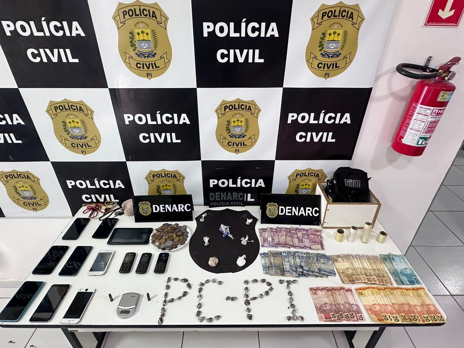 Materiais apreendidos pelo Denarc