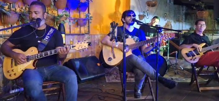 Ney Araújo reflete sobre vida de artista em novo clipe