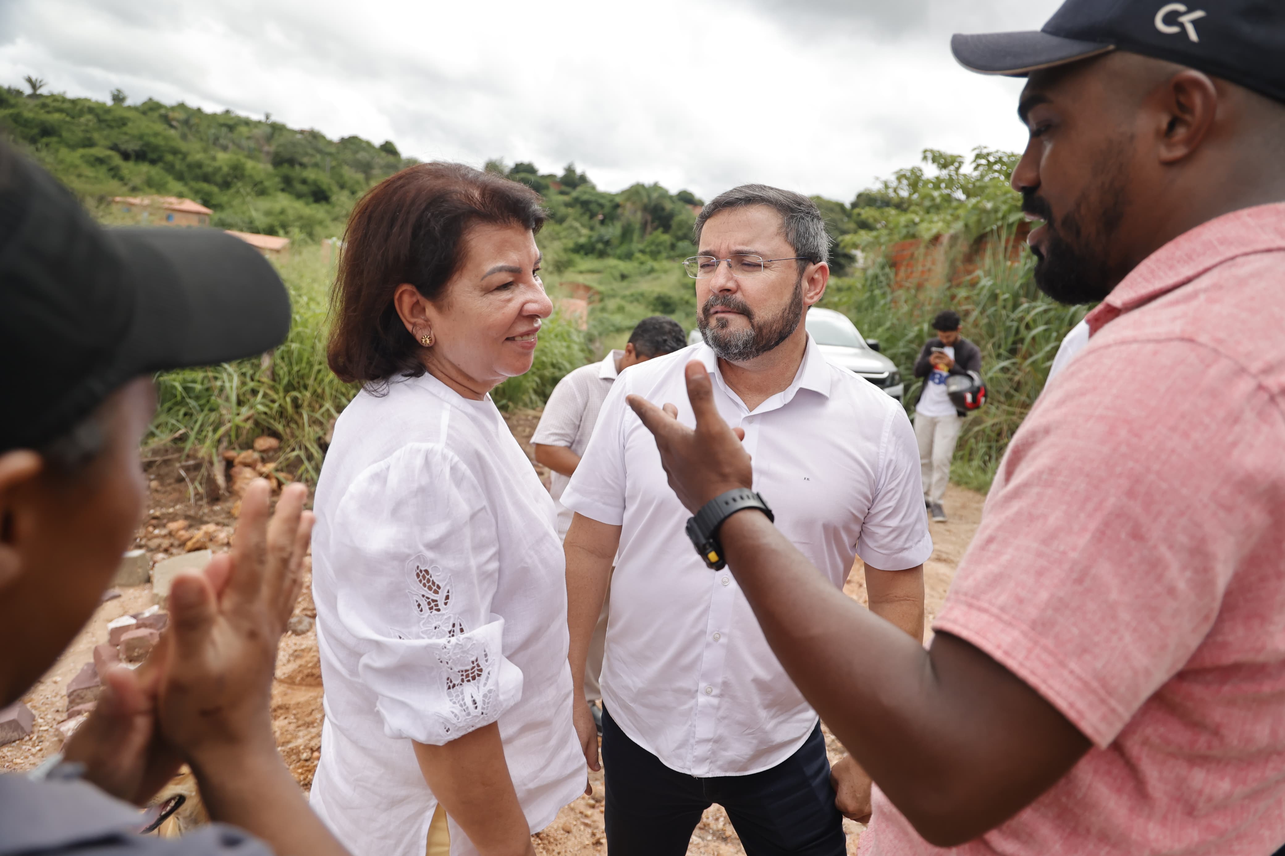 Fábio Novo visita obras no Parque Xixá, na Pedra Mole, e no Assentamento El Shaday