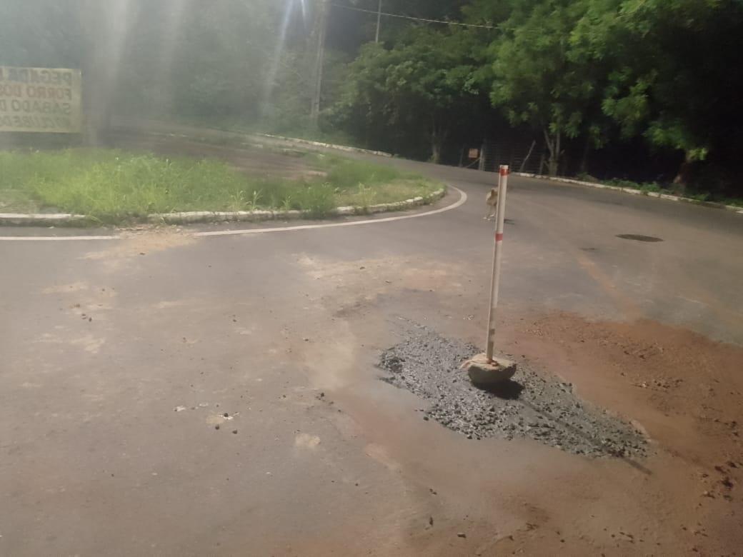 Moradores temiam que abrisse uma cratera no local, por causa do vazamento