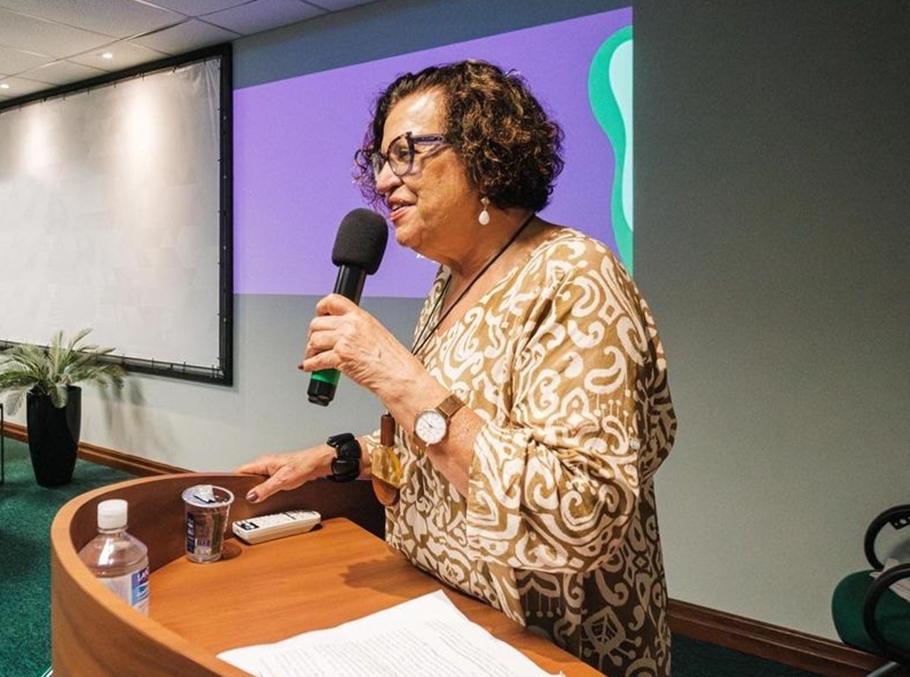 Marialva Barbosa lança livro em Teresina
