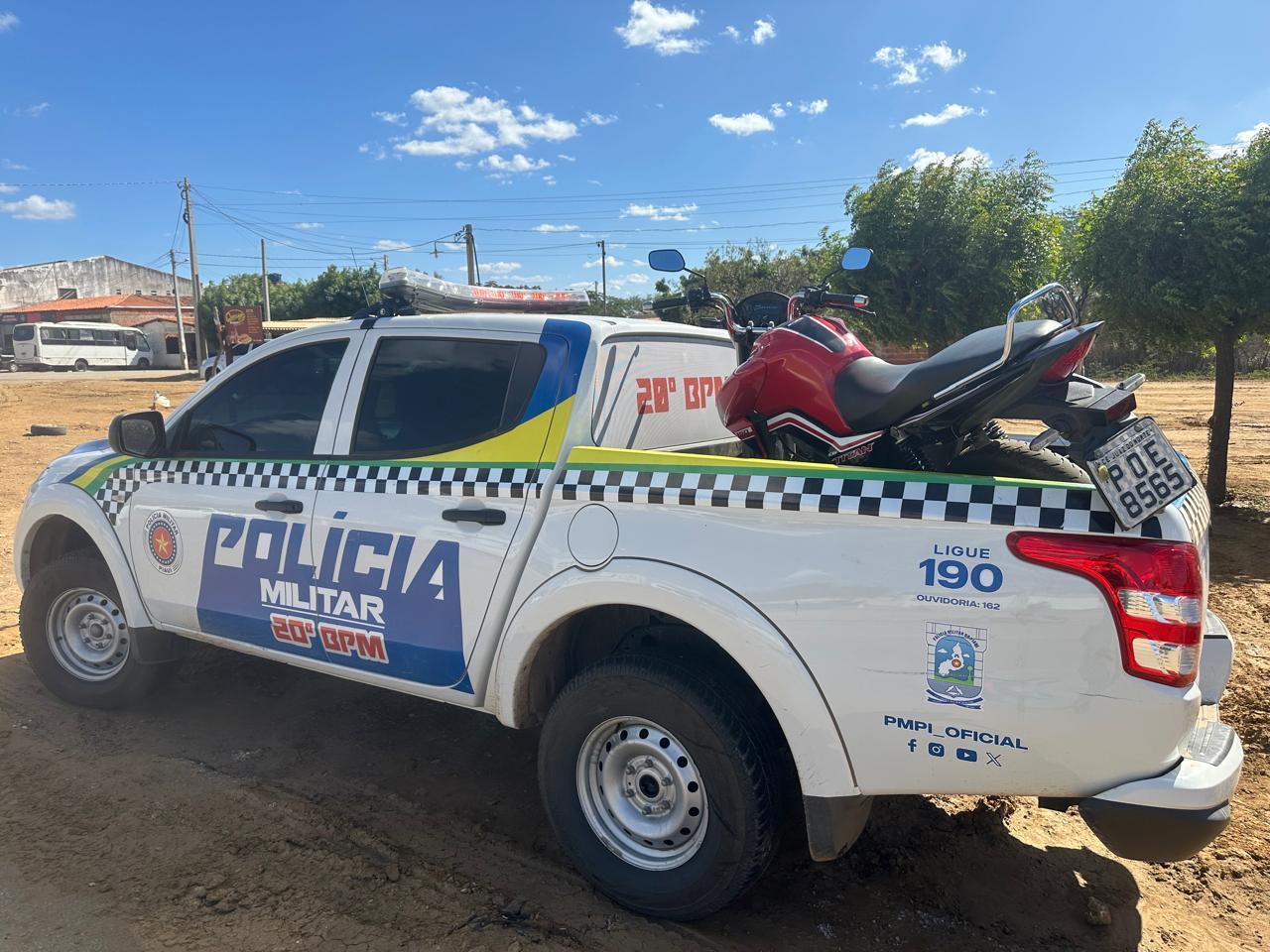 Motocicleta apreendida com o acusado