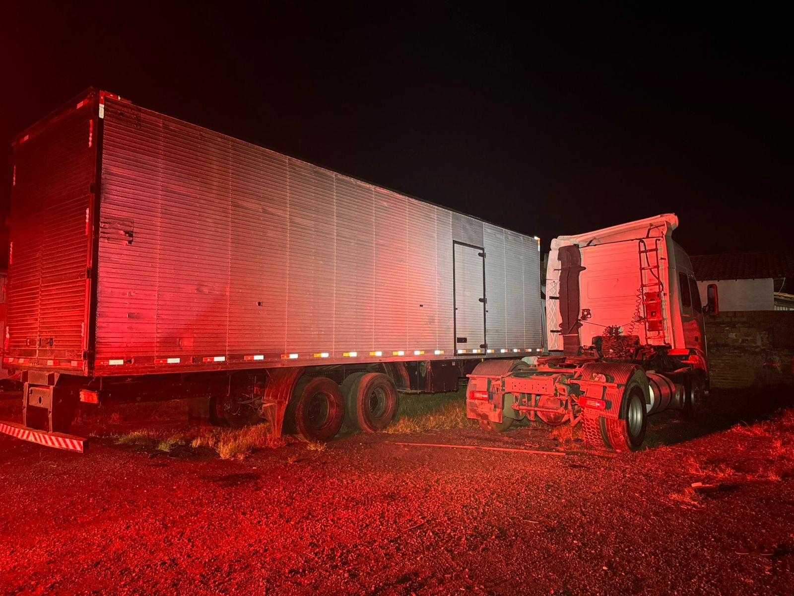 Carretas roubadas eram armazenadas em um galpão em Teresina