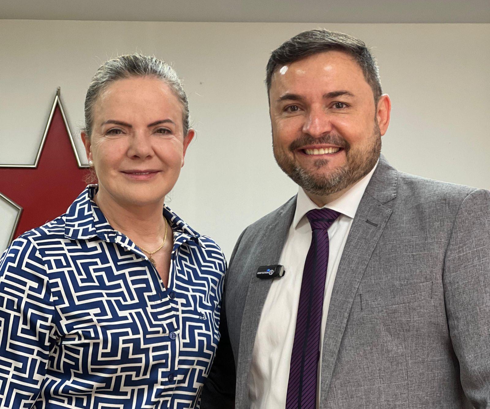 Fábio Novo se encontrou com a presidente nacional do PT, Gleisi Hoffmann
