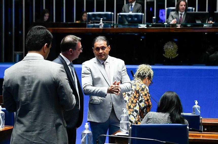 Projeto de Weverton prioriza estágios e inclusão no Banco do Sistema Nacional de Emprego