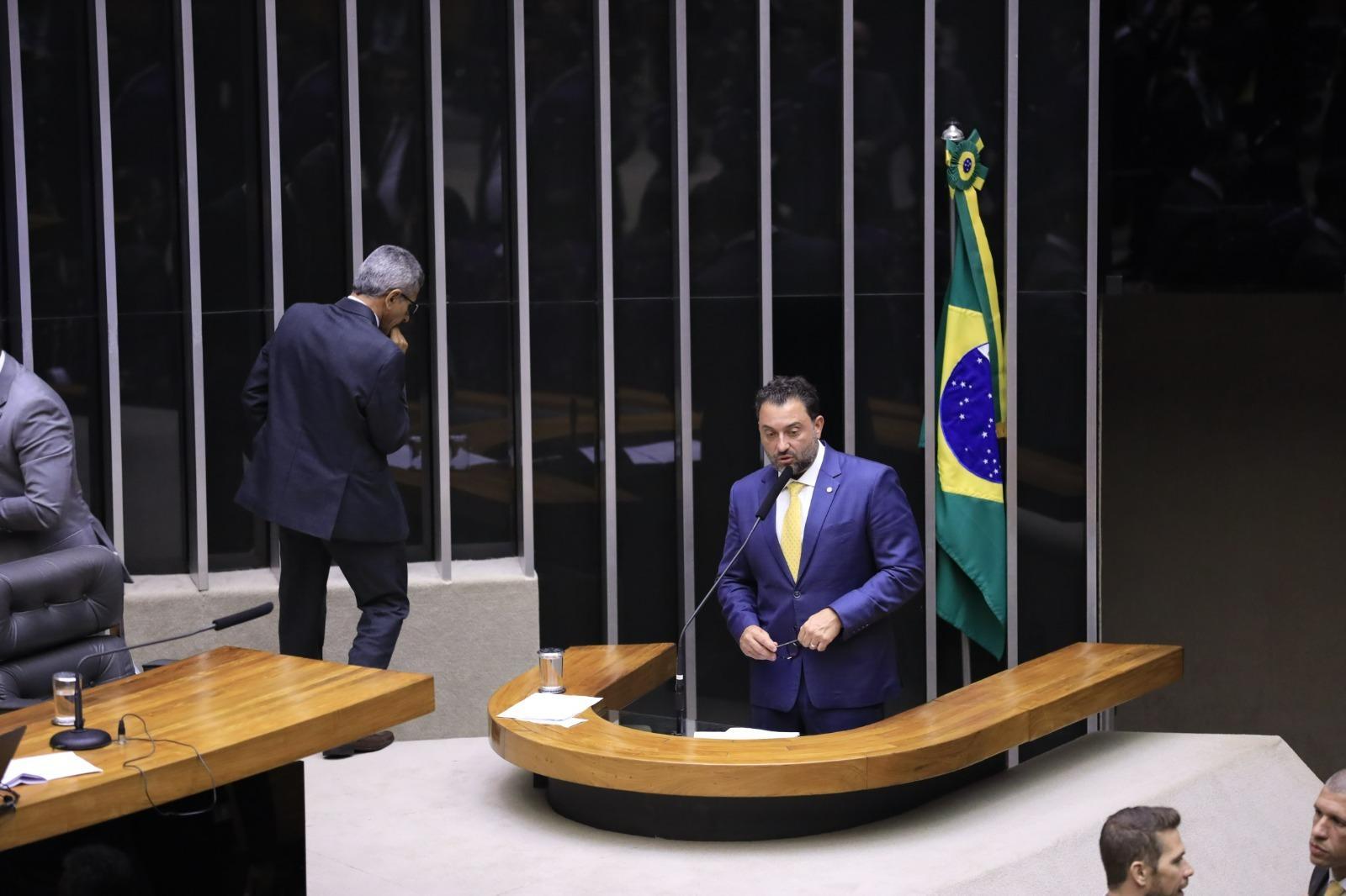 O deputado Átila Lira (PP-PI) foi o autor da proposta