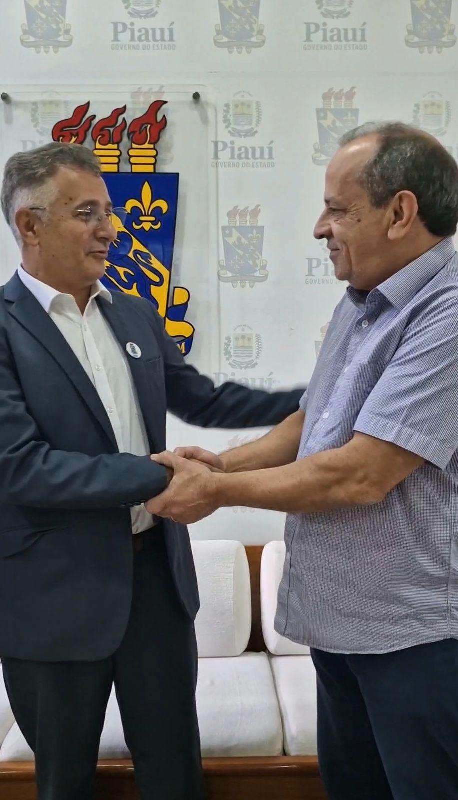 Professor Evandro Alberto, reitor da UESPI e Deputado Estadual, Hélio Isaías