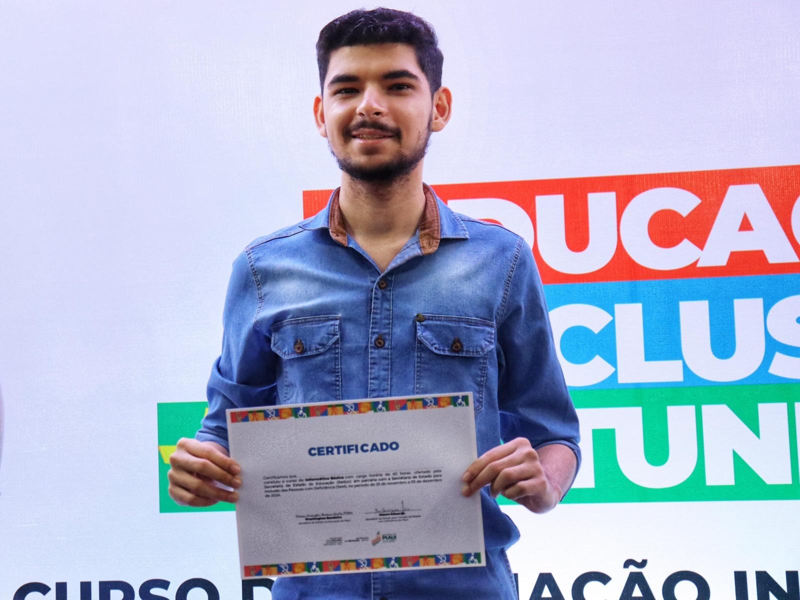 Curso FIC – Formação Inicial e Continuada na área de informática básica, voltado para pessoas com deficiência