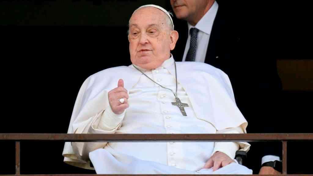 Mundo respira aliviado com a alta do Papa Francisco