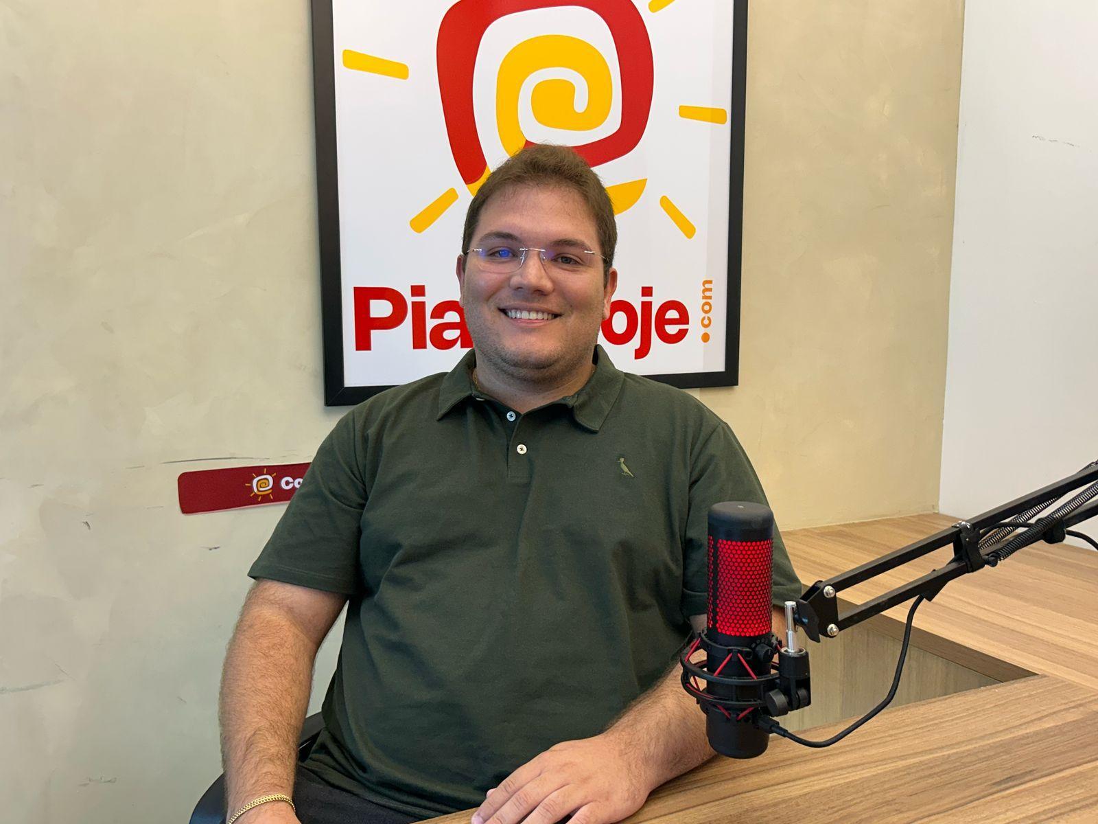 Jânio Macedo, secretário da Saúde de Carcaol-PI em entrevista ao podcast politicamente do Piauí Hoje