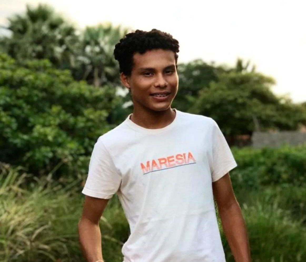 O adolescente foi identificado como Kelvin Costa, de 15 anos