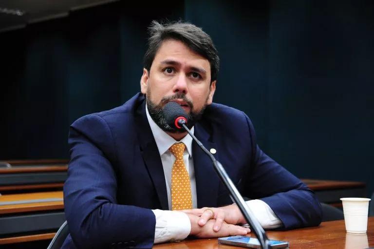 Nomeação de Pedro Lucas balança após apoio do União Brasil ao PL da Anistia