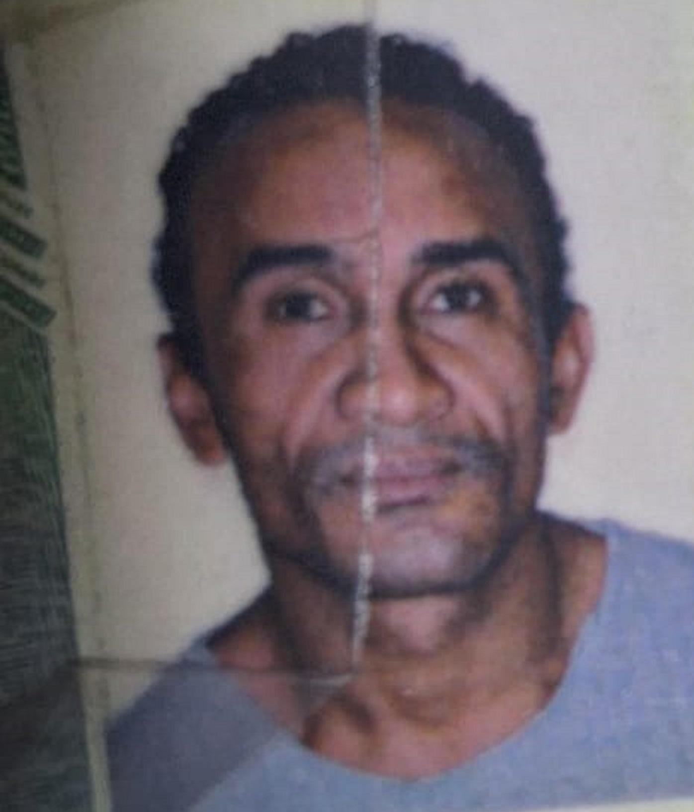 A vítima foi identificada como Êxodo da Silva Feitosa, de 35 anos