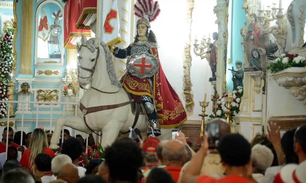 São Jorge, celebrado por católicos como santo guerreiro