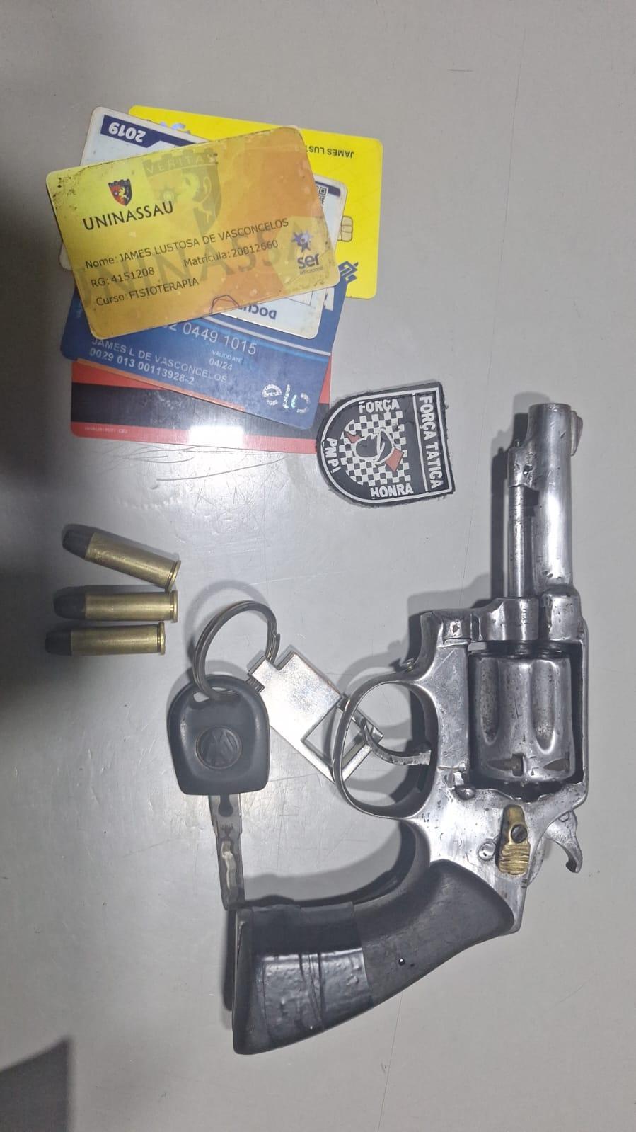 Polícia Militar prende quadrilha e recupera carro roubado no Dirceu, em Teresina