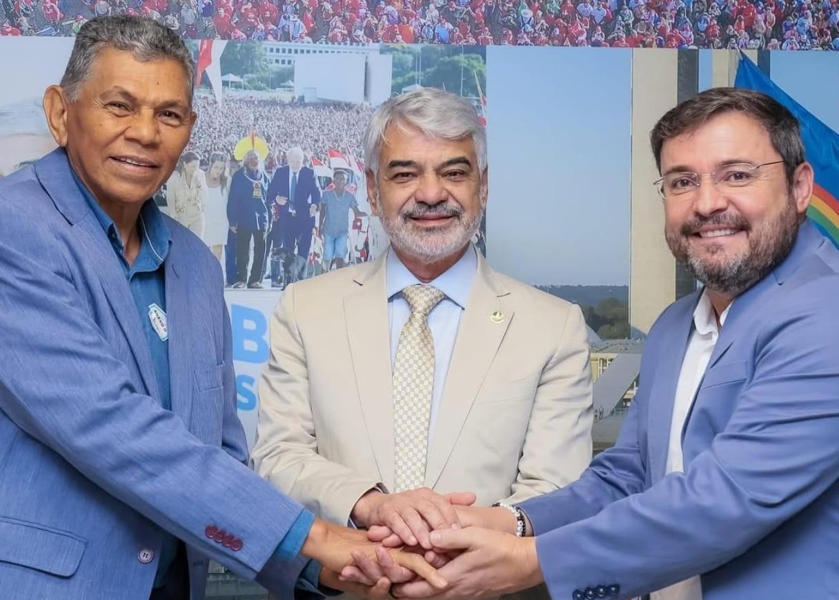 João de Deus, Humberto Costa e Fábio Novo durante reunião em Brasília