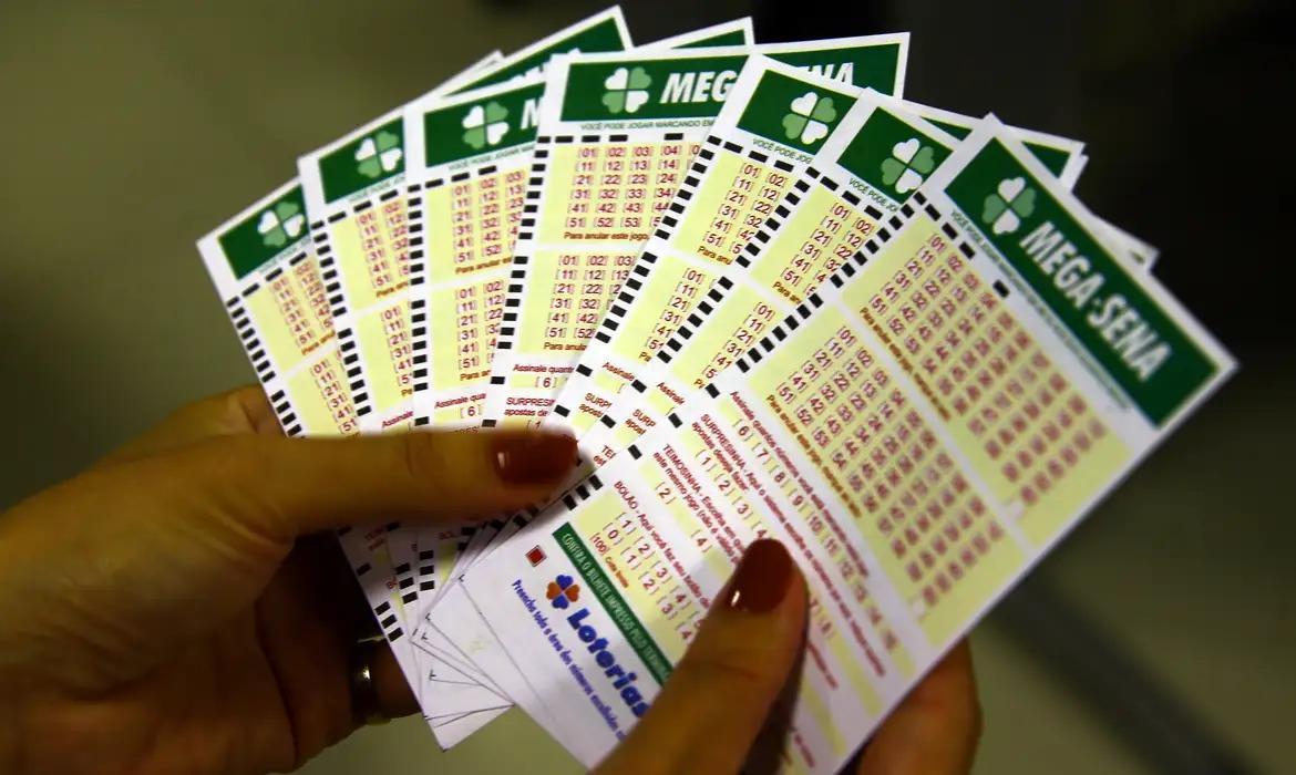 Mega-Sena acumula novamente e próximo prêmio chega a R$ 51 milhões; sorteio será no sábado (7)
