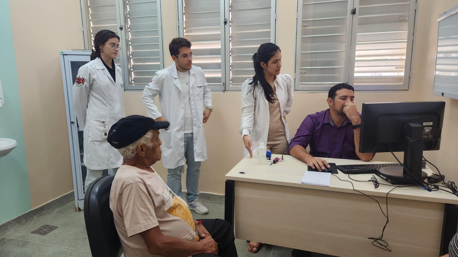 Atendimento no Hospital Universitário para pacientes com Ataxia de Friedreich de Acauã