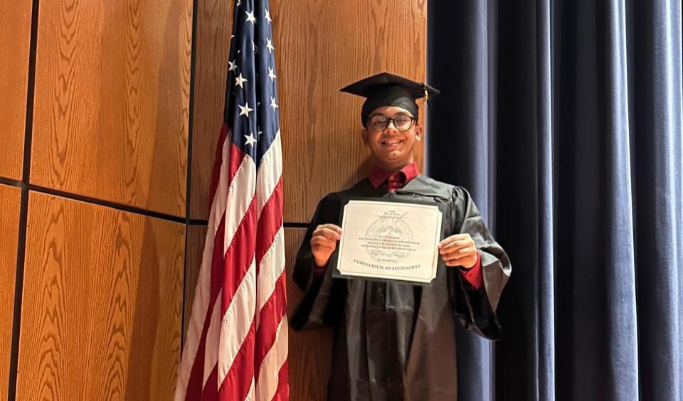 Ex-aluno da rede estadual é aprovado em bolsa integral para curso de Medicina no Paraguai