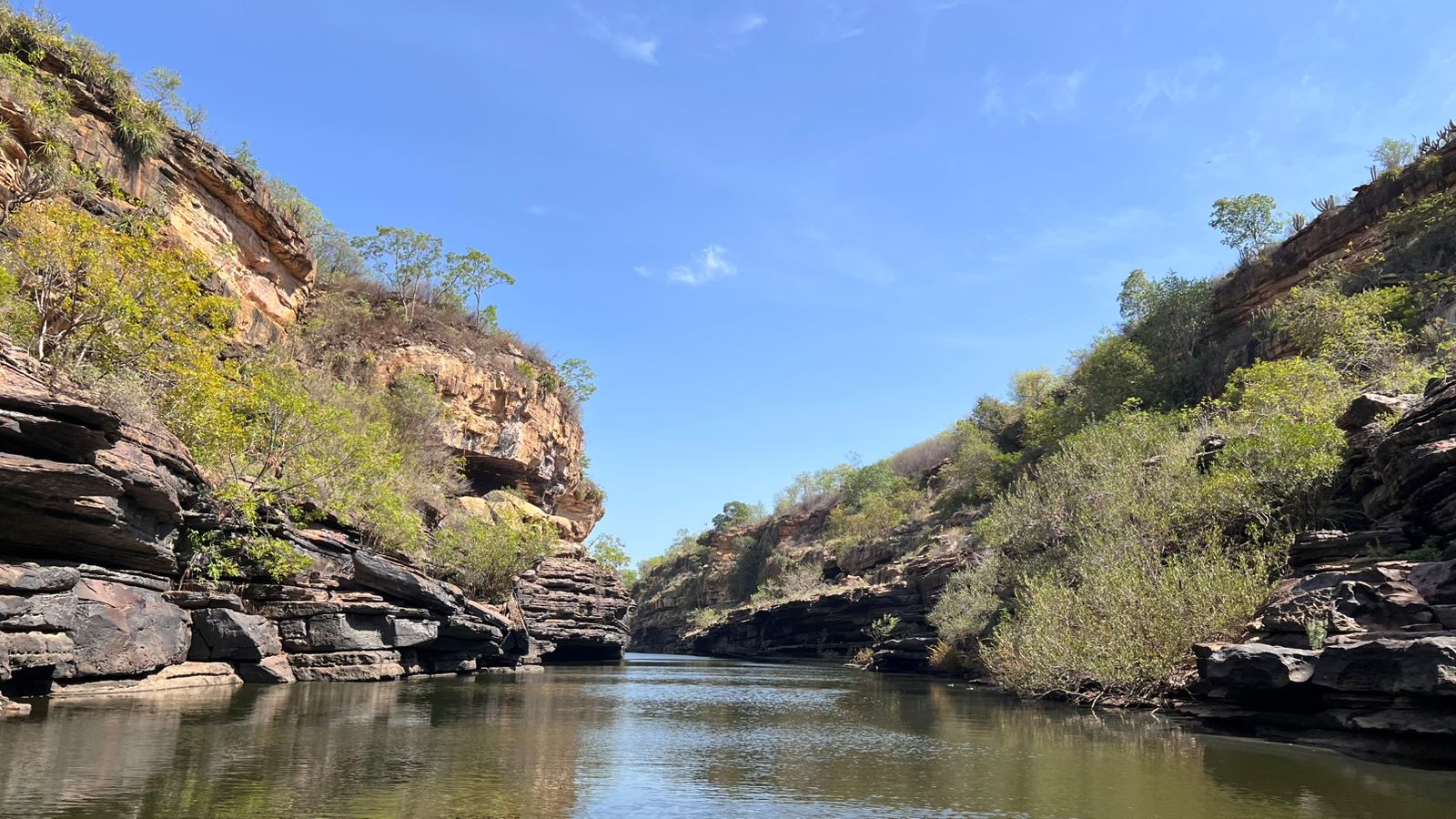 A navegação pelo Canyon do Rio Poty é uma experiência encantadora