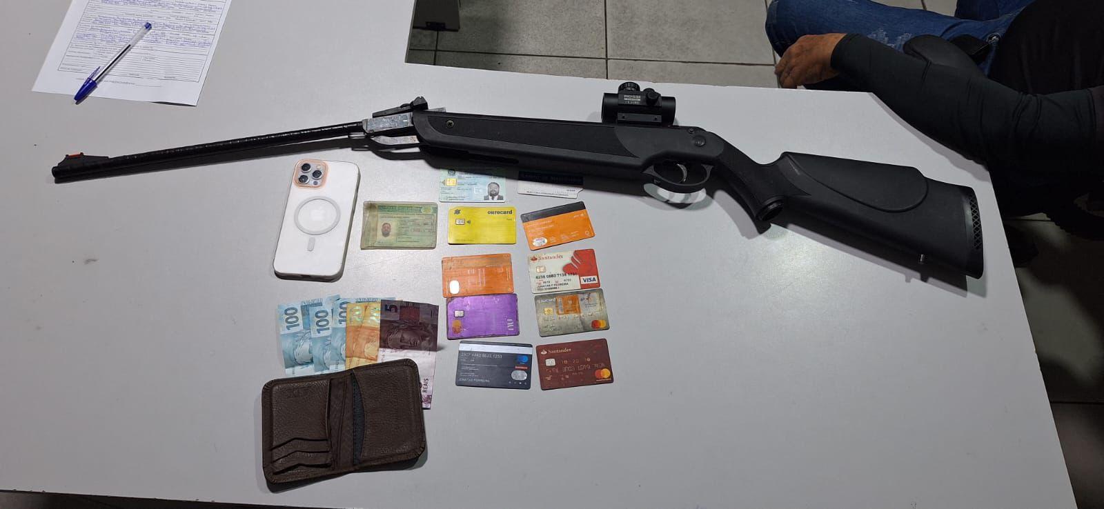 Arma foi apreendida