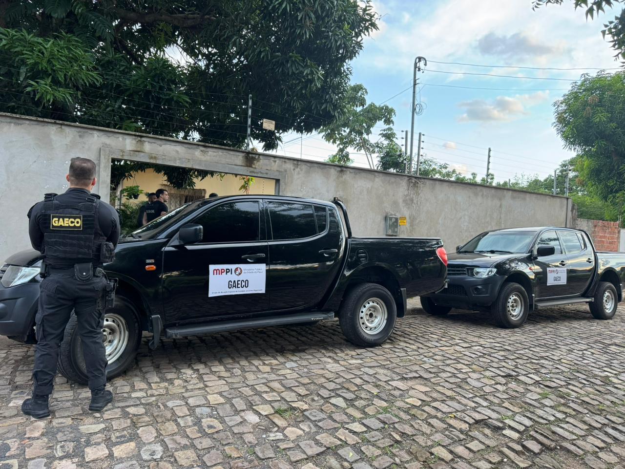 Gaeco/MPPI e Polícia Civil cumprem mandado de prisão contra ex-assessor André Bispo por descumprimento de monitoramento eletrônico