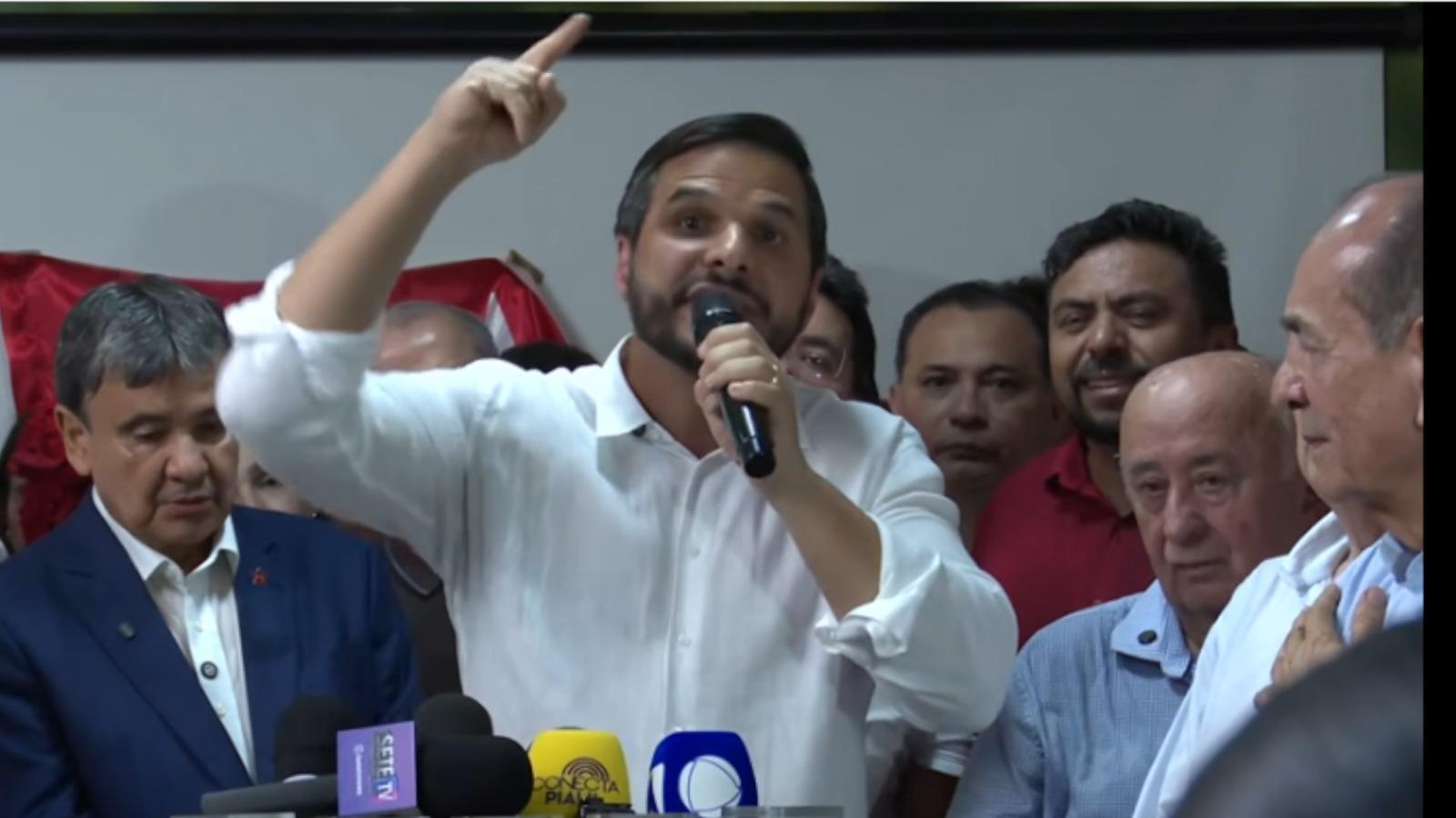 Bandeira exaltar as lideranças que compõem a aliança de 11 partidos