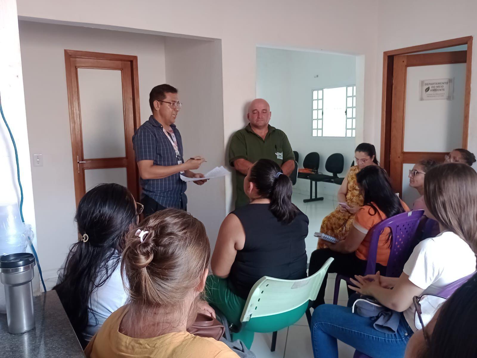 Prefeitura compra produção local e leva alimento à mesa de famílias carentes