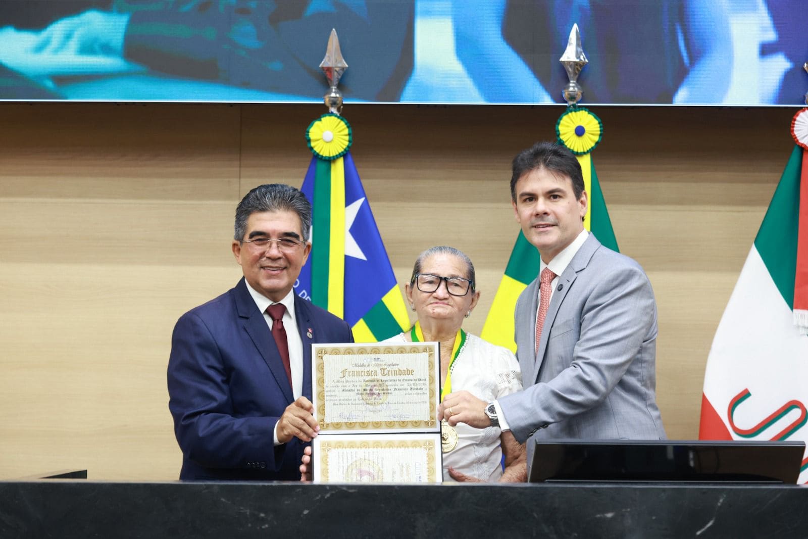 Trabalhadora rural é homenageada na Alepi e vira símbolo da luta feminina no campo