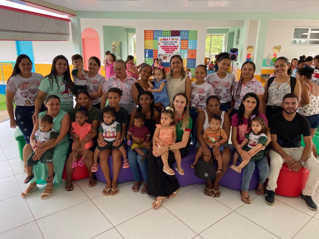 Município de São João do Arraial alcança 98,4% de crianças alfabetizadas e se destaca na educação básica.