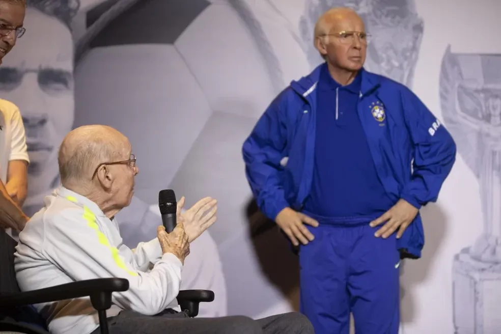 Zagallo foi homenageado com estátua de cera